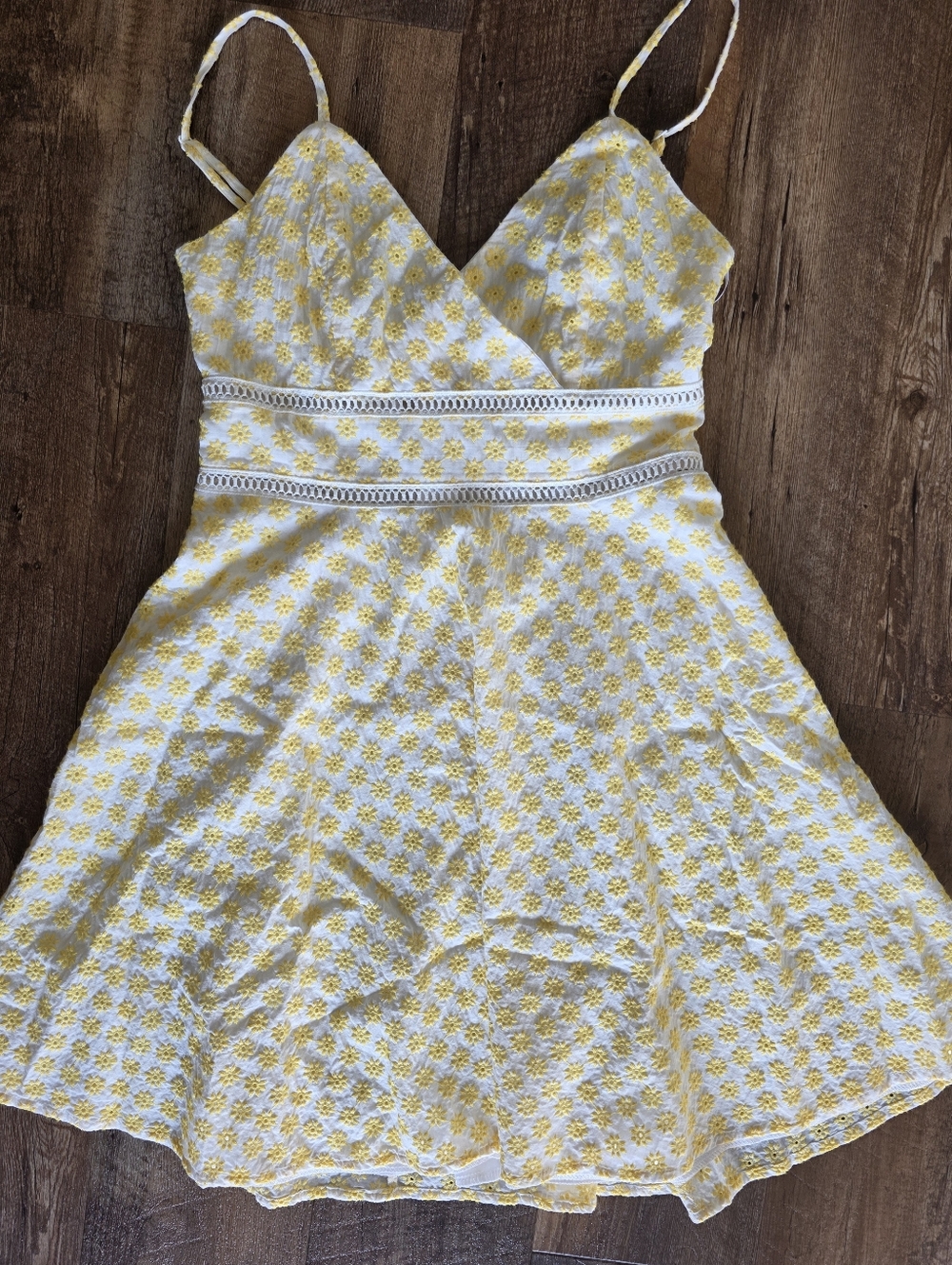 Miami Yellow & White Floral Eyelet Sundress Zipper Back Womans Size Small Lined